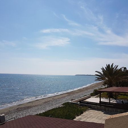 Beach House At Seafront Villa Meneou Ngoại thất bức ảnh