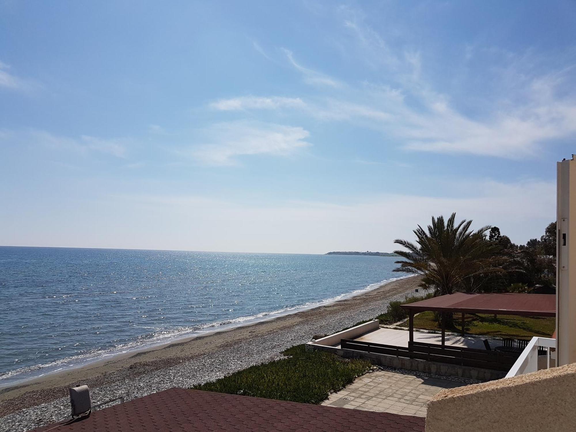 Beach House At Seafront Villa Meneou Ngoại thất bức ảnh
